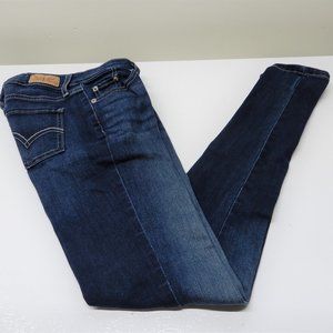 Levis Medium Rise Legging Jeans in size 25